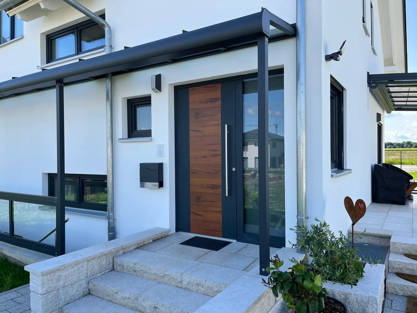 Eingangsüberdachung in Rissegg