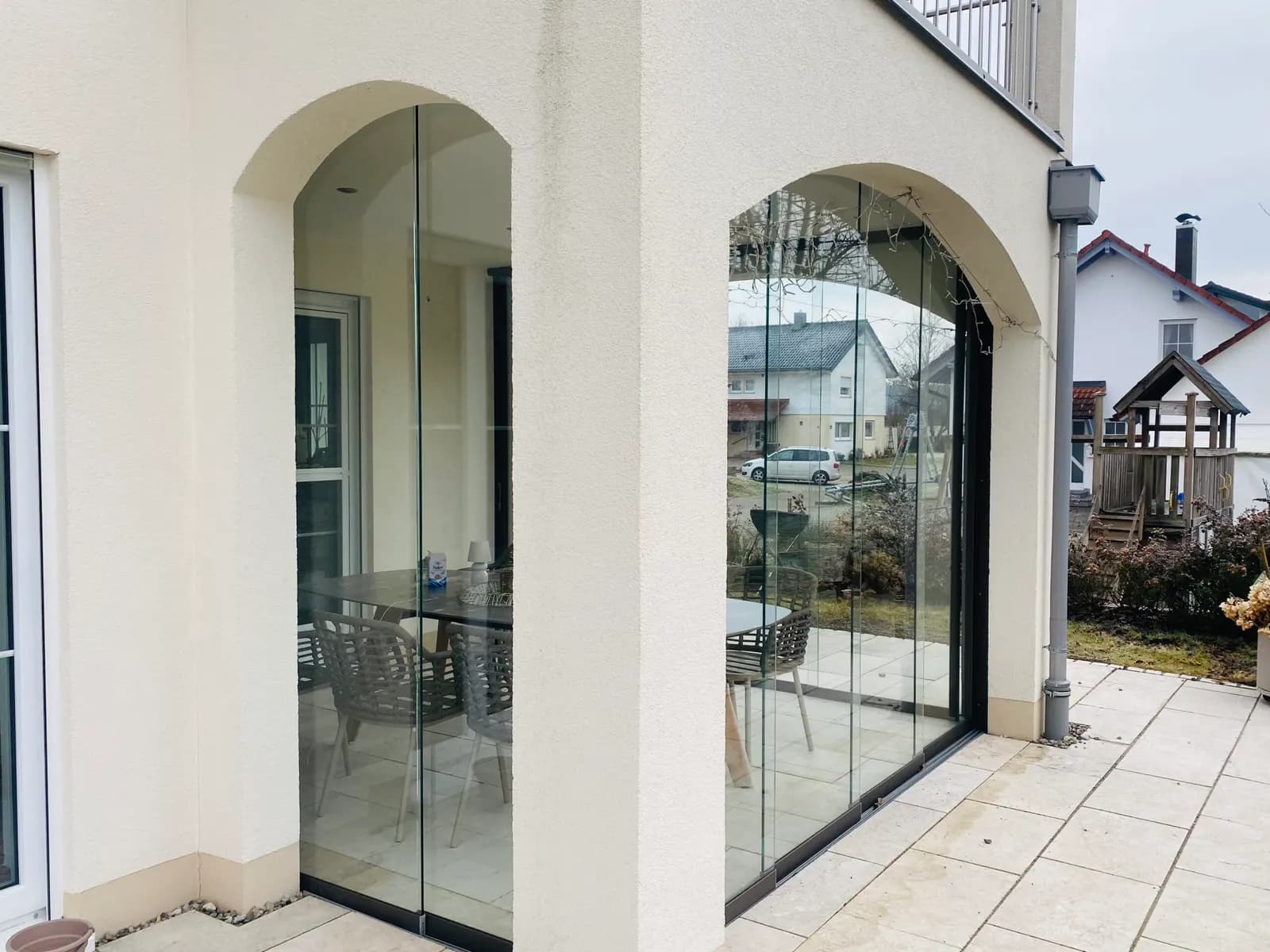 Seitliche Verglasung der Terrasse in Leutkirch