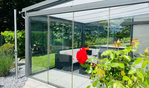 Glashaus mit Unterglasmarkise in Salem am Bodensee